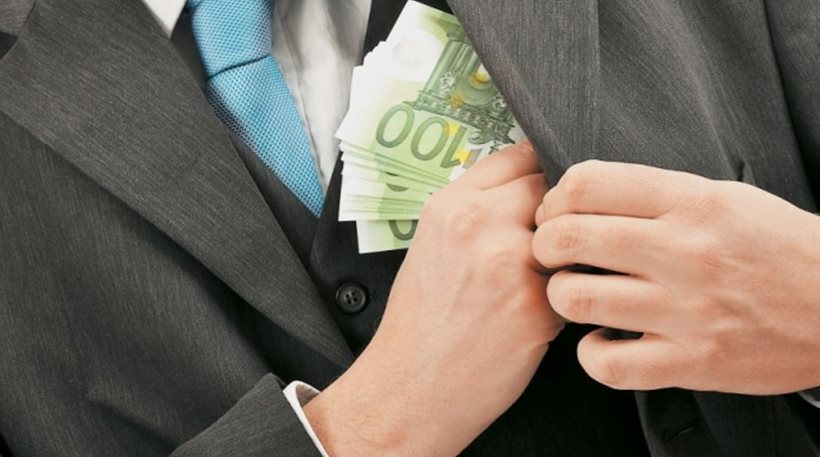 Λιβαδειά: Ζευγάρι προσποιήθηκε τους λογιστές και άρπαξε 30.000 από ηλικιωμένη