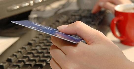 Αγόραζε ηλεκτρονικά είδη με ξένες πιστωτικές κάρτες