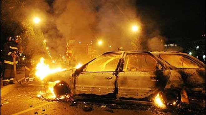 Σταθμευμένο ΙΧ τυλίχτηκε στις φλόγες στο Ηράκλειο