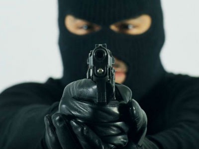 Λάρισα: Ένοπλη ληστεία σε κατάστημα κούριερ