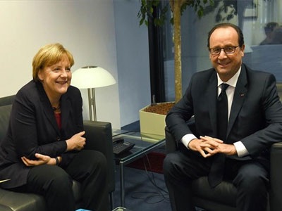 To NATO στηρίζει την πρωτοβουλία Ολάντ – Μέρκελ για την Ουκρανία