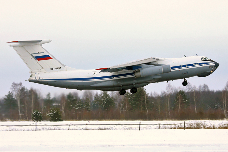 Το μεταφορικό αεροσκάφος Il-76  σε αποστολές βομβαρδισμού [εικόνες]