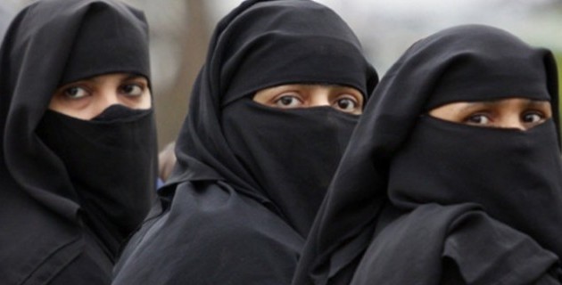Οι ισλαμιστές εγκληματίες του ISIL παραμόρφωσαν με οξύ 15 γυναίκες στη Μοσούλη