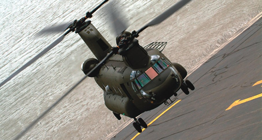 Ελικόπτερο Chinook βυθίζεται στη θάλασσα μετά από αποτυχημένη προσνήωση σε πλοίο – Δείτε το βίντεο