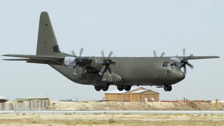 C-130 μετέφερε κοριτσάκι από τη Ρόδο που είχε καταπιεί καυστική ποτάσα