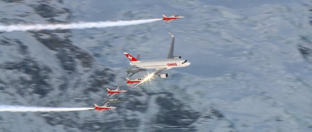 Σε σχηματισμό F-5 Tiger ΙΙ με Airbus A-320 [βίντεο]