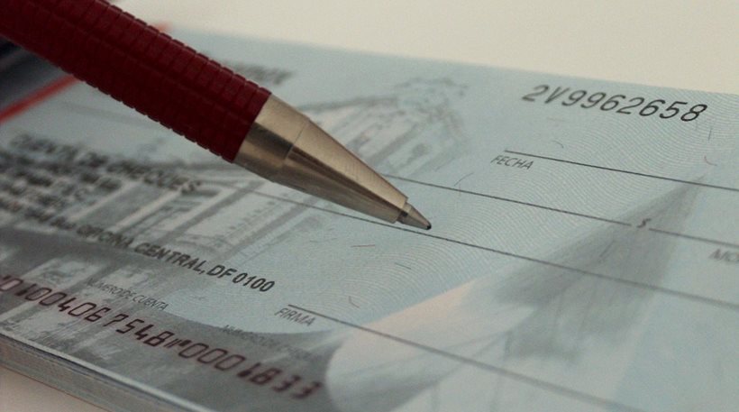 Λάρισα: Εξαπατούσαν αγρότες με πλαστές επιταγές