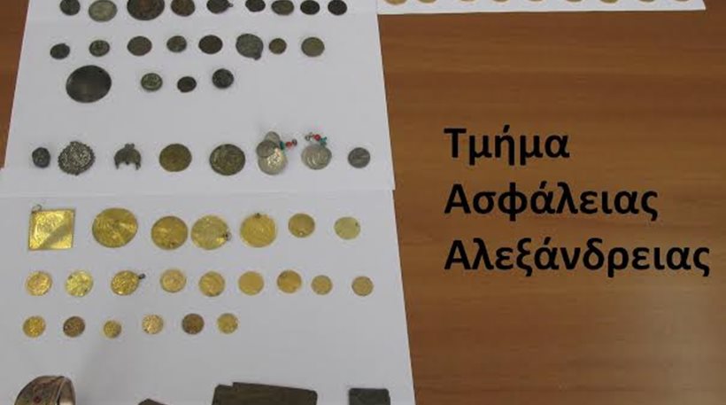 Ημαθία: Πωλούσε αρχαία νομίσματα στο μαγαζί του