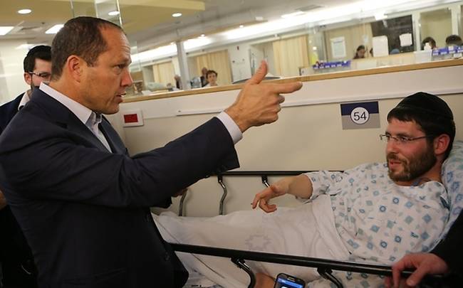 Ισραήλ: Δήμαρχος εξουδετερώνει ένοπλο Παλαιστίνιο [βίντεο]