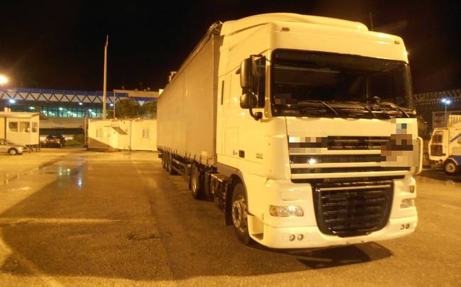 Σύλληψη για λαθραία τσιγάρα στην Ηγουμενίτσα [εικόνες]