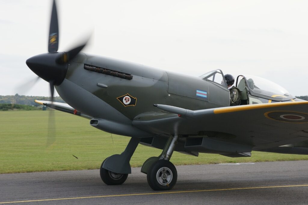 Spitfire Mk. XVIe και ο μοναδικός ήχος του Merlin [βίντεο]