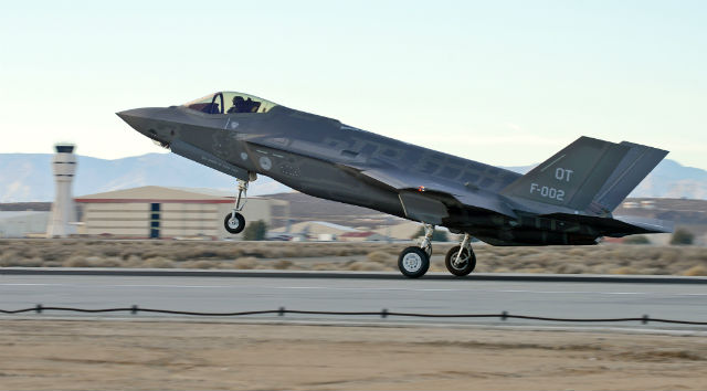 Η Ολλανδία παρήγγειλε την πρώτη παρτίδα F-35