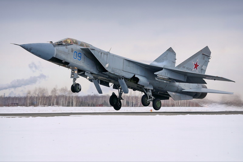 Το MIG-31 βρυχάται στην διάρκεια της απογείωσης [βίντεο]