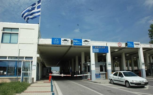 Έβρος: Έβγαζαν από τη χώρα ναρκωτικά και όπλα – Τρεις συλλήψεις