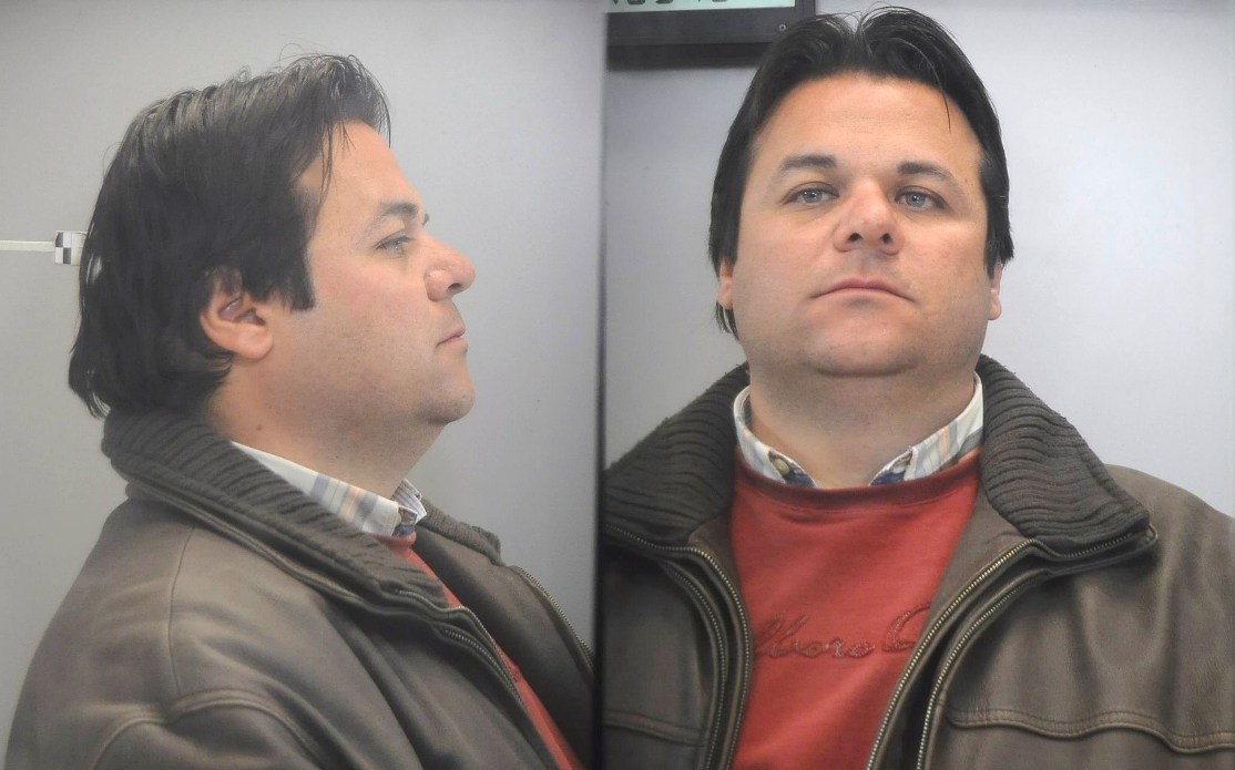 Αγόραζαν μεταχειρισμένα οχήματα με πλαστές ή κλεμμένες επιταγές