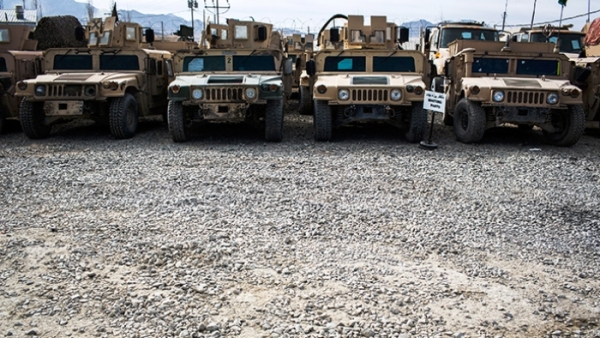 Humvees, drones και ραντάρ από τις ΗΠΑ για την Ουκρανία