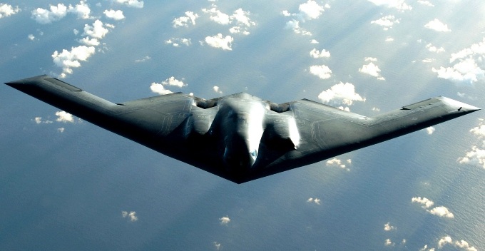 Εντυπωσιακό βίντεο από USAF: Στρατηγικό βομβαρδιστικό B-2B Spirit κατά τη διάρκεια ανεφοδιασμού από αεροσκάφος KC-135