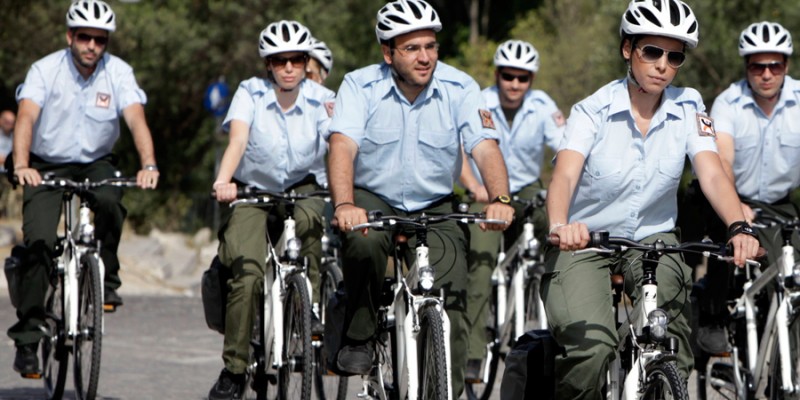 Τι προβλέπει η επανασύσταση της Δημοτικής Αστυνομίας – Ποιοι μένουν εκτός