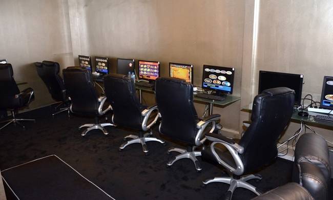 Ρέθυμνο: Είχαν μετατρέψει την καφετέρια σε μίνι καζίνο