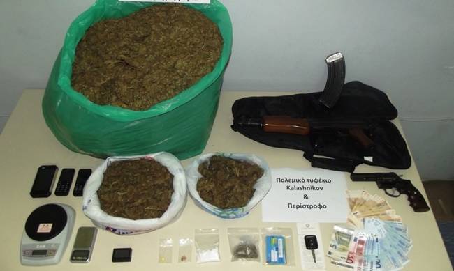 Έστειλαν «κατεψυγμένο» χασίς από το Ρέθυμνο στη Ρόδο