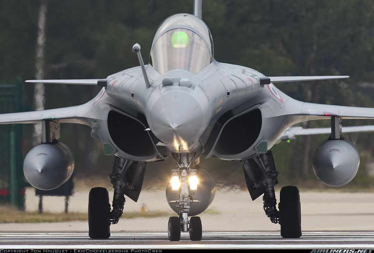 Εκπληκτική πτήση Rafale μέσα από το κόκπιτ [βίντεο]