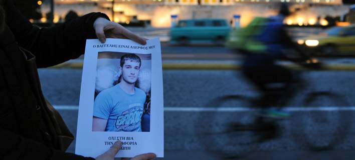 Ψάχνουν το «παρεάκι» πίσω από το ανελέητο bullying στον Βαγγέλη Γιακουμάκη