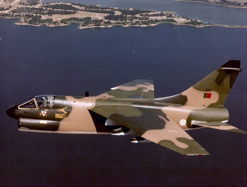 Τα A-7P Corsair II  της πορτογαλικής αεροπορίας [βίντεο]
