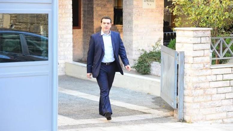 Tι έγραψαν οι αναρχικοί έξω από το σπίτι του Αλέξη Τσίπρα [εικόνες]
