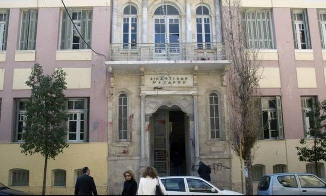 Ανάληψη ευθύνης για την εμπρηστική επίθεση στο Δικαστικό Μέγαρο Ηρακλείου