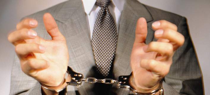 Χειροπέδες σε δήμαρχο για χρέη 600.000 ευρώ [εικόνα]