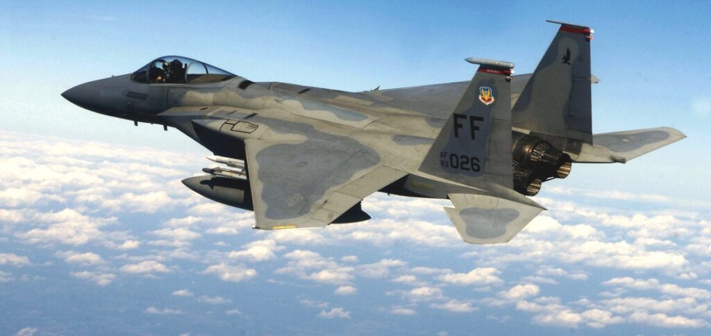 Παίζουν με τη φωτιά οι ΗΠΑ: «Κατεβάζουν» F-15C στην Βουλγαρία –  Θα επιχειρούν στη Μαύρη Θάλασσα απέναντι στα ρωσικά Su-27 από την Κριμαία!