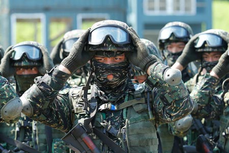 Αποβατική άσκηση των πεζοναυτών της Ταϊβάν [βίντεο]
