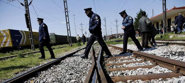 Διαμελίστηκε ο άνδρας που έπεσε στις γραμμές του τρένου