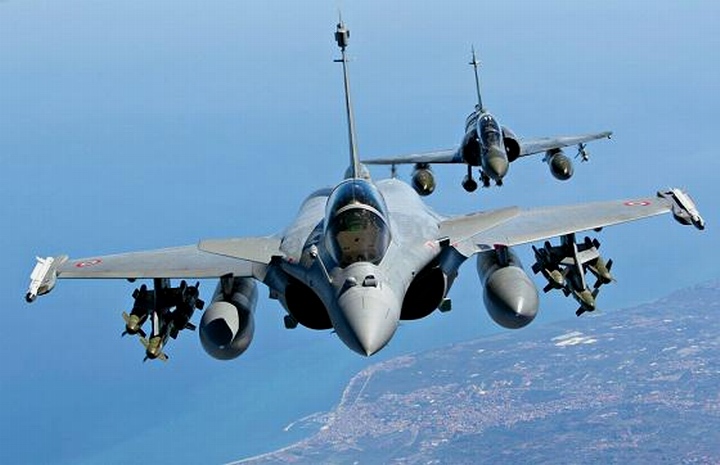 Με χαμηλότοκα δάνεια η Γαλλία στηρίζει το πρόγραμμα του Rafale σε Αίγυπτο και Μαλαισία