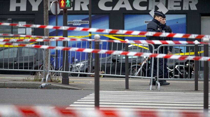 Γαλλία: Αγωγή κατά ΜΜΕ από τους ομήρους των Κουλιμπαλί που κρύφτηκαν στο ψυγείο