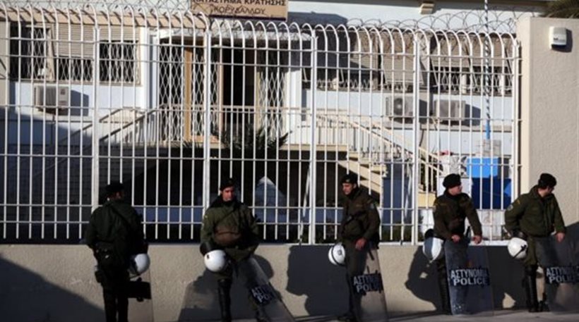 Σταματούν την απεργία πείνας τα μέλη της «Συνωμοσίας Πυρήνων της Φωτιάς»