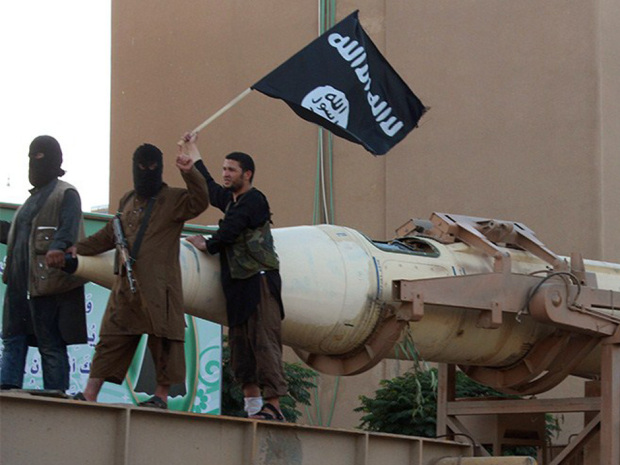Το ISIS κήρυξε τον πόλεμο στα στενά τζιν, τα τσιγάρα και τη μουσική (βίντεο)