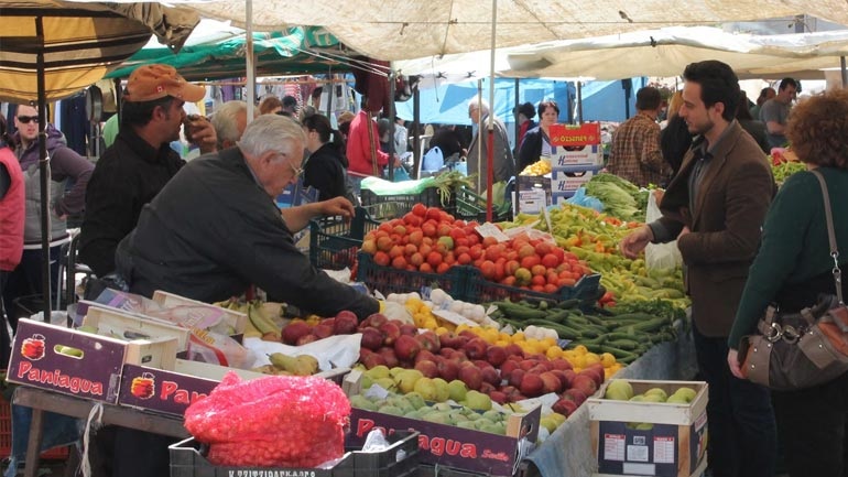Πάτρα: Έφοδος της αστυνομίας σε λαϊκή αγορά