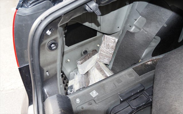 Μετέφεραν σε ειδική κρύπτη αυτοκινήτου 3,5 κιλά ηρωίνη