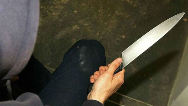 Αγρίνιο: Μαχαίρωσε 20χρονη μετά από διαπληκτισμό