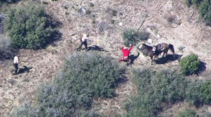Καταδίωξη και άγριος ξυλοδαρμός άνδρα από αστυνομικούς στην Καλιφόρνια