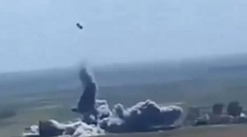 Συγκλονιστικό βίντεο: Αυτοκίνητο τζιχαντιστή πατάει νάρκη Κούρδων εκτοξεύεται και εκρήγνυται στον αέρα