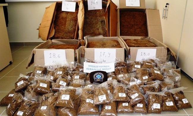 Βόλος: Δύο συλλήψεις για μεγάλη ποσότητα λαθραίου καπνού