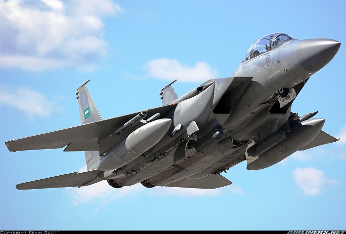 Σαουδαραβικά F-15S αναχαιτίζουν ιρανικό Α-310 πάνω από την Υεμένη – Βίντεο