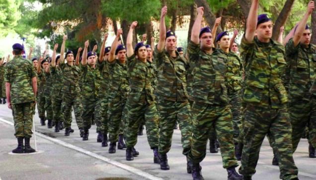 Εισαγγελέας για κύκλωμα που «τάζει» ευνοϊκές μεταθέσεις σε στρατιώτες