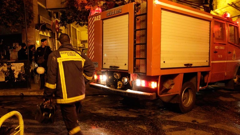 Μπαράζ εμπρησμών τη νύχτα σε περιοχές της Αττικής