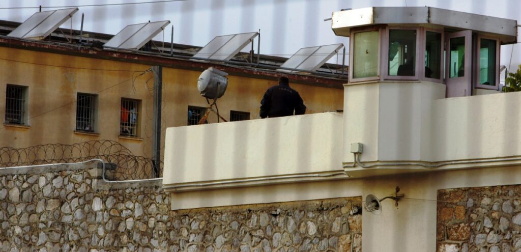 ΕΚΤΑΚΤΟ: Γενική σύρραξη στις φυλακές Κορυδαλλού: 2 νεκροί και 21 τραυματίες!