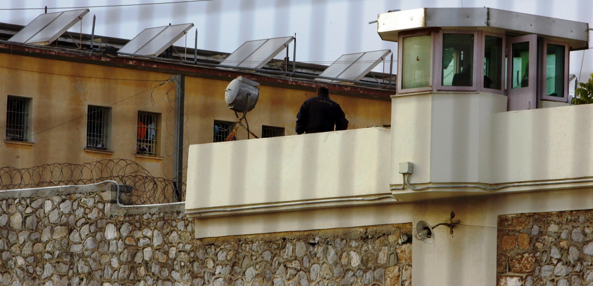 ΕΚΤΑΚΤΟ: Γενική σύρραξη στις φυλακές Κορυδαλλού: 2 νεκροί και 21 τραυματίες!