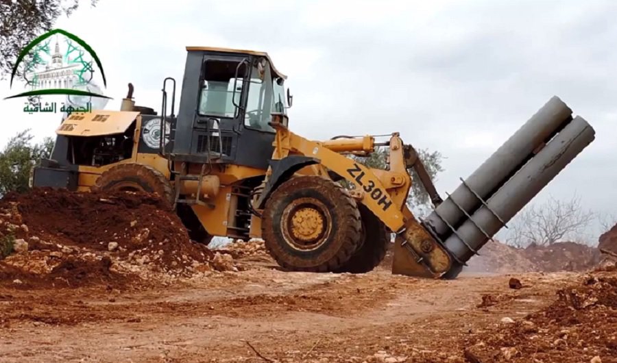 Οι ισλαμιστές βομβαρδίζουν κτήριο στο Χαλέπι με την χρήση του “κανονιού της κόλασης” [βίντεο]