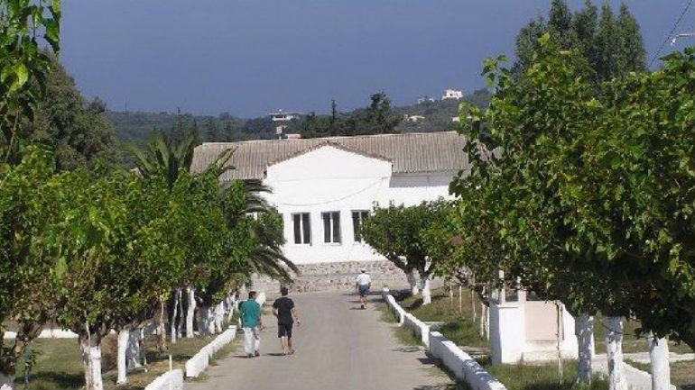 Απίστευτο: Πήρε κρατούμενους των φυλακών για να λύσει τις διαφορές του